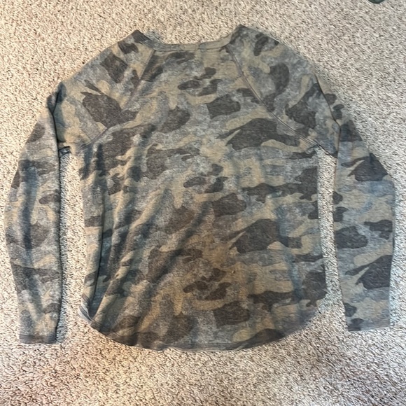 Women’s Peyton Jenson shirt - Picture 4 of 4